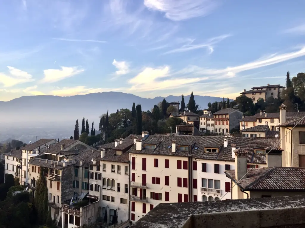 Asolo vista verso il borgo del ghetto ebraico